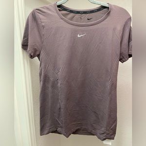 Nike Slim Fit Top
